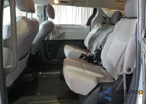 2023 Toyota Sienna Le z USA, uszkodzony, nr VIN 5TDKRKEC2PS162751